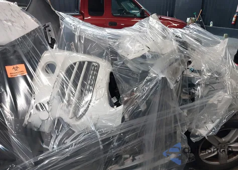 2013 Porsche Cayenne z USA, uszkodzony, nr VIN WP1AA2A29DLA03110